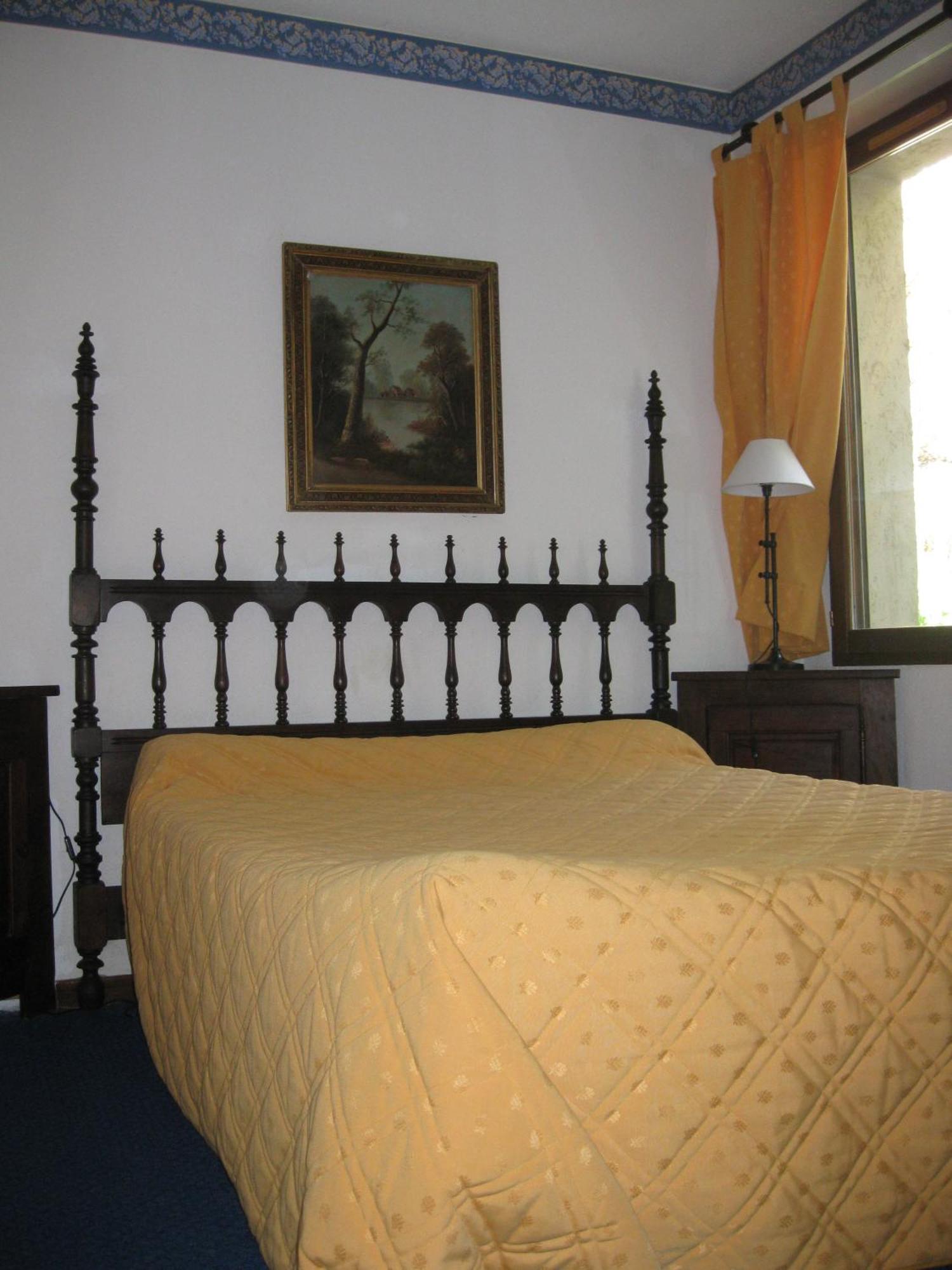 Logis Hotel Le Vieil Amandier Trigance Eksteriør billede